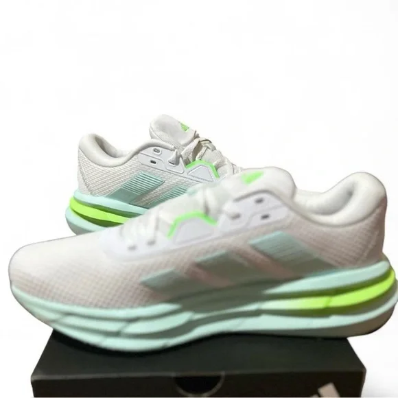 NWT Women’s Adidas Running Shoes (Size 6, 7.5) - Picture 3 of 6